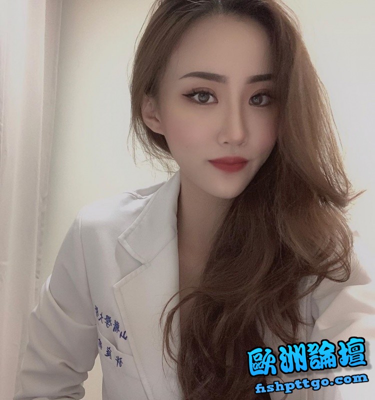南部來的醫學系妹子！「身材就像豔陽一樣火熱」 - 唯美正妹牆 - 歐洲論壇