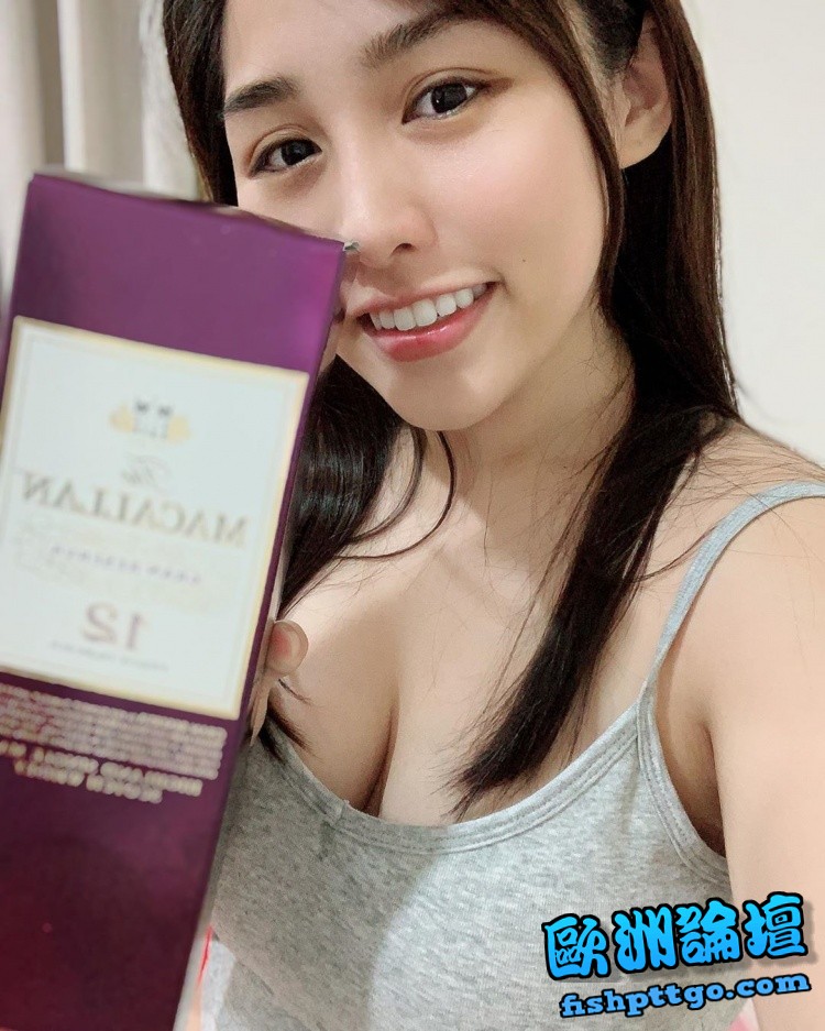 「超胸酒商」  MOLLY - 唯美正妹牆 - 歐洲論壇